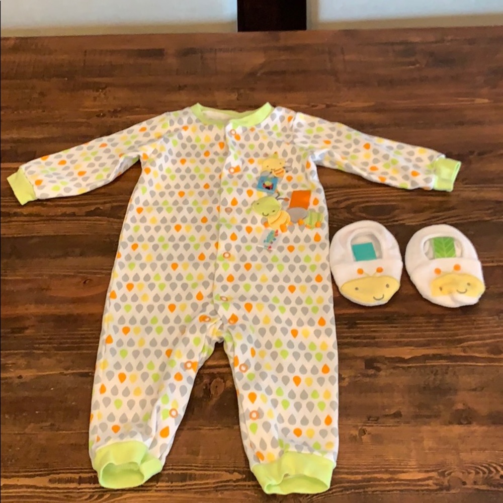 Taggies 9 month onesies with matching socks